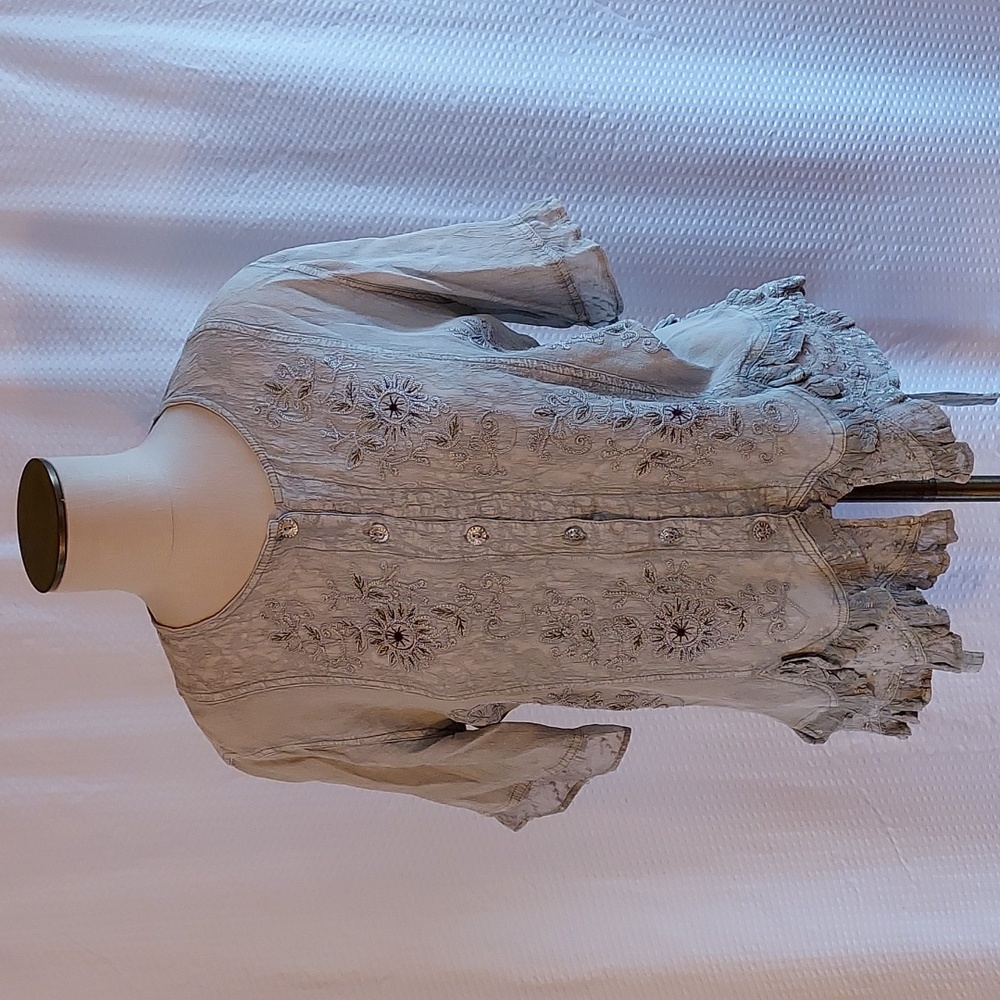 Cute Options Women's Top Buttoned Gray  Rayon Embroidery Ruffles Boho  S…